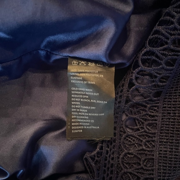 Bardot lace dress. EUC - Picture 4 of 8